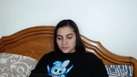 The queen of the biceps  online show from April 2026 10:51:01 PM