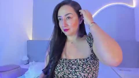 Snapshot of amanda_benz_ chatting on July 2026 11:07:01 AM amanda_benz_ online show from July 2026 11:07:01 AM