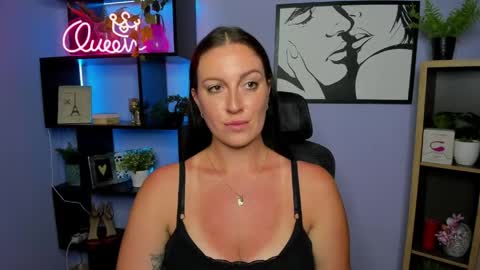 Snapshot of amanda_burn chatting on June 2026 02:33:01 PM Amanda online show from June 2026 02:33:01 PM