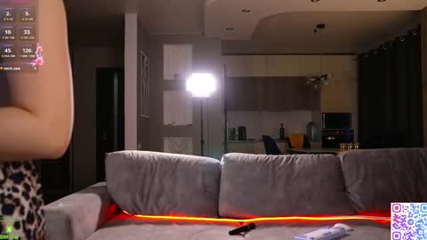     online show from February 2026 03:33:01 AM