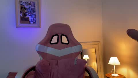 Amandha online show from November 2025 04:49:01 PM