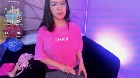 Snapshot of amara_velle chatting on June 2026 01:03:02 PM amara velle online show from June 2026 01:03:02 PM