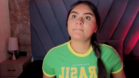 amarahanks_ online show from November 2025 03:56:02 PM