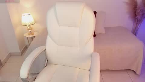 Amara online show from February 2025 07:35:02 PM