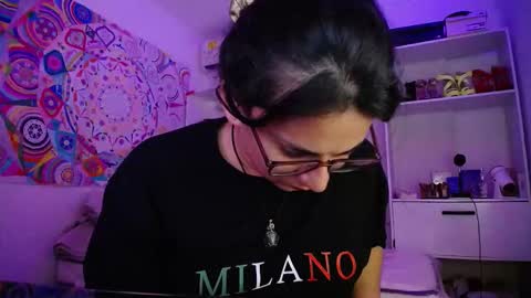 Susan online show from October 2025 10:43:02 PM