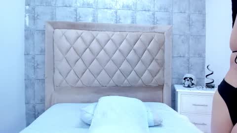 Snapshot of amarawolf chatting on November 2025 09:09:01 PM Amara Wolf online show from November 2025 09:09:01 PM