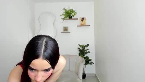 Nicole online show from October 2025 12:28:02 PM