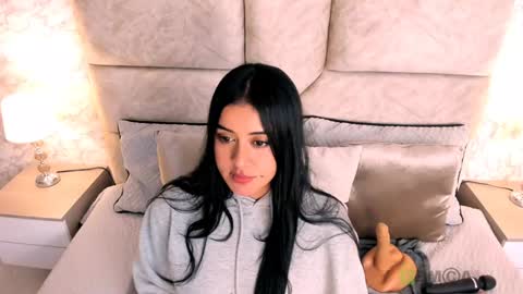 AMATISTA online show from February 2025 01:00:01 AM