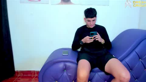 3some HORNY KIMGOOD GIRL LOOKING TO EXPERIENCE ALL KINDS OF SHOW online show from September 2025 09:30:01 PM