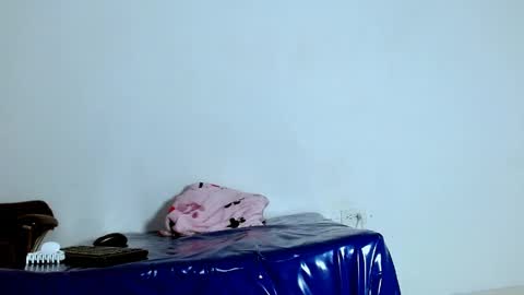 Snapshot of ambar69noir chatting on April 2026 06:56:02 PM HAMBAR online show from April 2026 06:56:02 PM