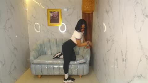 Ambar online show from November 2025 08:19:02 PM