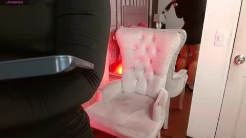 Ambar Jones online show from October 2025 07:39:01 AM