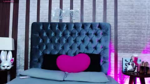 Ambar Jones online show from November 2025 11:21:01 AM