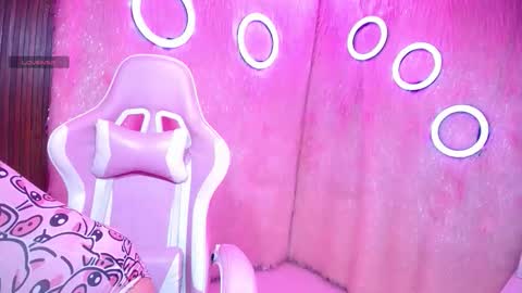 ambar_walker_ online show from February 2026 06:53:01 PM