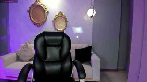 Ambar  online show from October 2025 10:48:01 AM