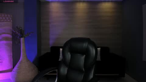 Ambar  online show from December 2025 11:49:02 AM