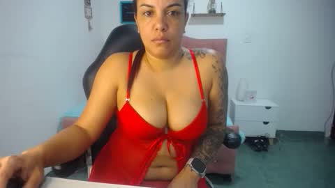 Snapshot of ambarmilf09 chatting on September 2025 07:27:01 PM ambarmilf09 online show from September 2025 07:27:01 PM