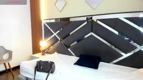 Ambar Ross online show from March 2026 12:54:02 PM