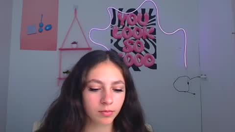 Snapshot of amber__r chatting on June 2026 05:45:02 AM Amber online show from June 2026 05:45:02 AM