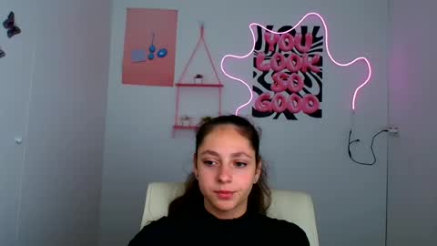 Snapshot of amber__r chatting on July 2026 06:58:02 AM Amber online show from July 2026 06:58:02 AM