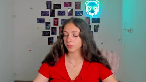 Snapshot of amber__r chatting on July 2026 05:43:02 AM Amber online show from July 2026 05:43:02 AM