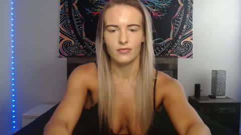 Amber online show from September 2025 01:46:02 PM