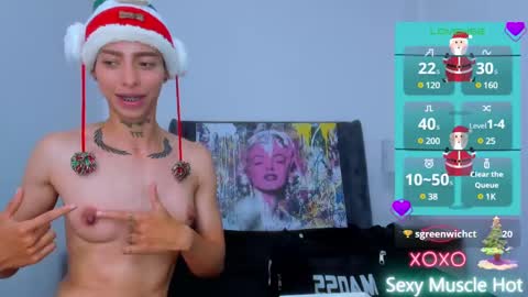 Snapshot of amber_adams_ chatting on December 2024 07:30:02 PM Amber online show from December 2024 07:30:02 PM