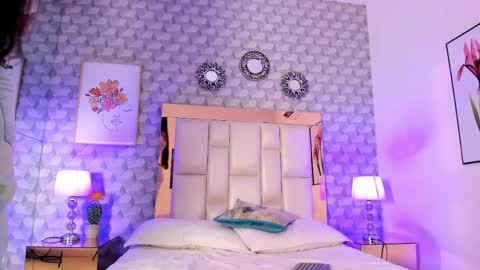 Snapshot of amber_ashfang chatting on April 2026 11:04:02 AM Amber online show from April 2026 11:04:02 AM