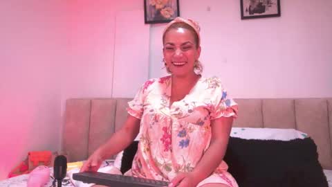 Amber Demons online show from November 2025 10:09:02 PM