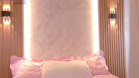 Snapshot of amber_gibsson2 chatting on February 2026 01:12:02 PM Amber online show from February 2026 01:12:02 PM