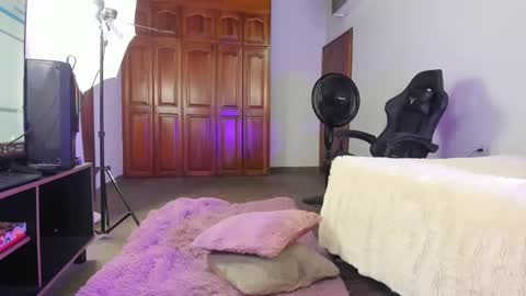 LUISA online show from February 2025 12:49:01 AM