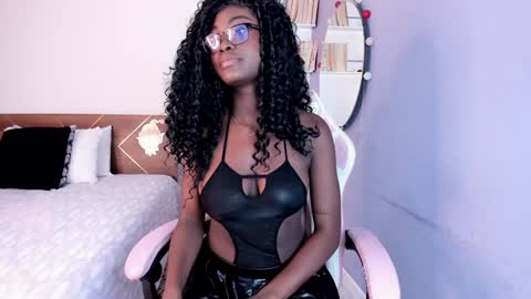 Snapshot of amber_maxwell chatting on January 2025 08:37:02 PM Amber online show from January 2025 08:37:02 PM