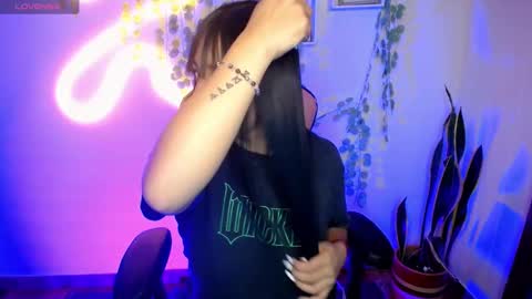 Snapshot of amber_morgan1 chatting on January 2025 02:43:01 AM Amber online show from January 2025 02:43:01 AM