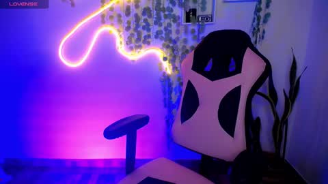 Snapshot of amber_morgan1 chatting on February 2025 02:59:01 PM Amber online show from February 2025 02:59:01 PM