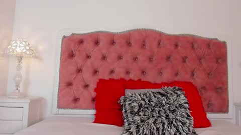 Snapshot of amber_roose75 chatting on September 2025 12:27:02 PM julieta  online show from September 2025 12:27:02 PM