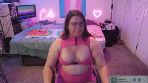 Amber Cute Wheels online show from June 2026 10:39:02 AM