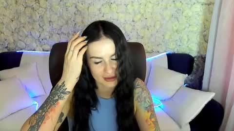 Snapshot of amberdismond chatting on May 2026 06:08:01 AM Anna online show from May 2026 06:08:01 AM