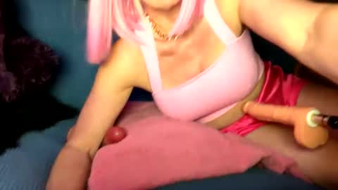 Snapshot of amberloves2write chatting on March 2025 04:43:02 AM Amberloves2write aka AmberMyBelle online show from March 2025 04:43:02 AM
