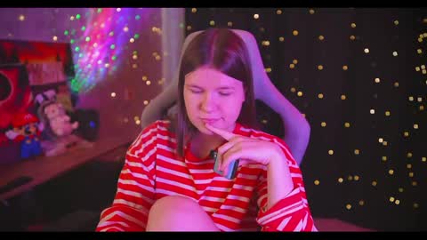 Snapshot of amberlyyy chatting on May 2026 05:37:01 AM my name is Sonya but you can call me your favorite girl 3 online show from May 2026 05:37:01 AM
