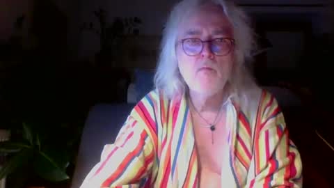 Snapshot of amberr11 chatting on February 2025 11:42:02 PM Amberr11 online show from February 2025 11:42:02 PM