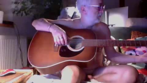 Snapshot of amberr11 chatting on September 2025 10:24:02 PM Amberr11 online show from September 2025 10:24:02 PM