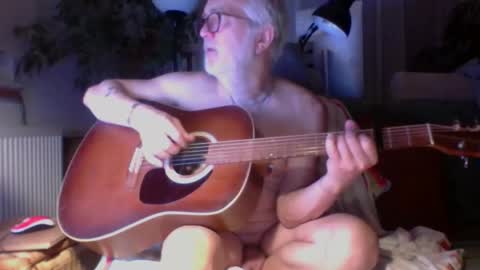 Amberr11 online show from October 2025 11:20:01 PM