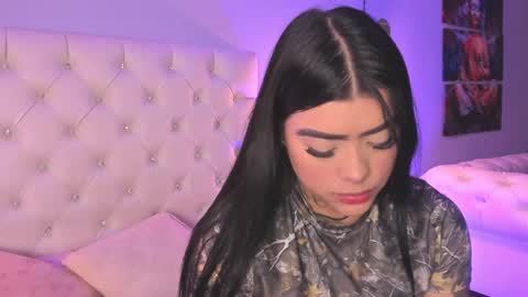 Snapshot of amberr_rousse chatting on September 2025 12:10:02 PM MISS AMBERR online show from September 2025 12:10:02 PM