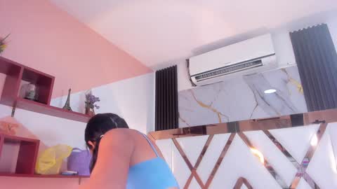 Amber online show from January 2025 06:55:02 PM