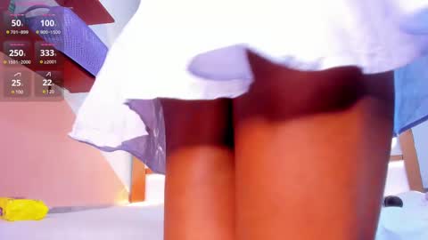 Amber online show from February 2025 06:44:01 PM