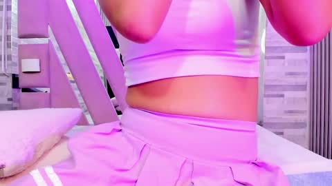 Amber online show from April 2026 07:03:02 PM