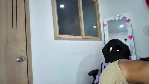 Amber  online show from February 2026 09:48:02 PM