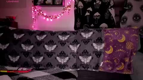 amburlicious online show from May 2026 04:07:02 AM