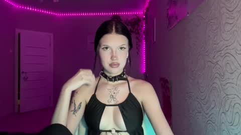 Alica online show from December 2025 04:02:02 PM