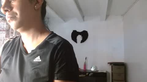 amelia  online show from November 2025 02:43:02 PM